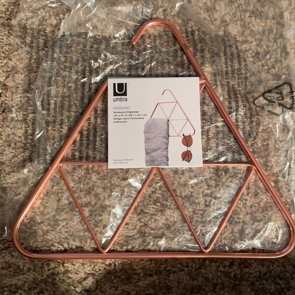 Umbra pendant/accessory organizer